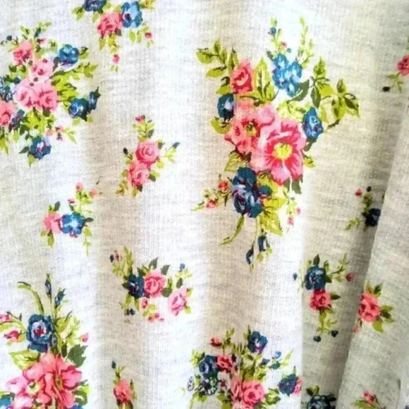 New Siva Gray Floral Print Crochet Trim Razorback French Terry Romper S - Picture 4 of 5